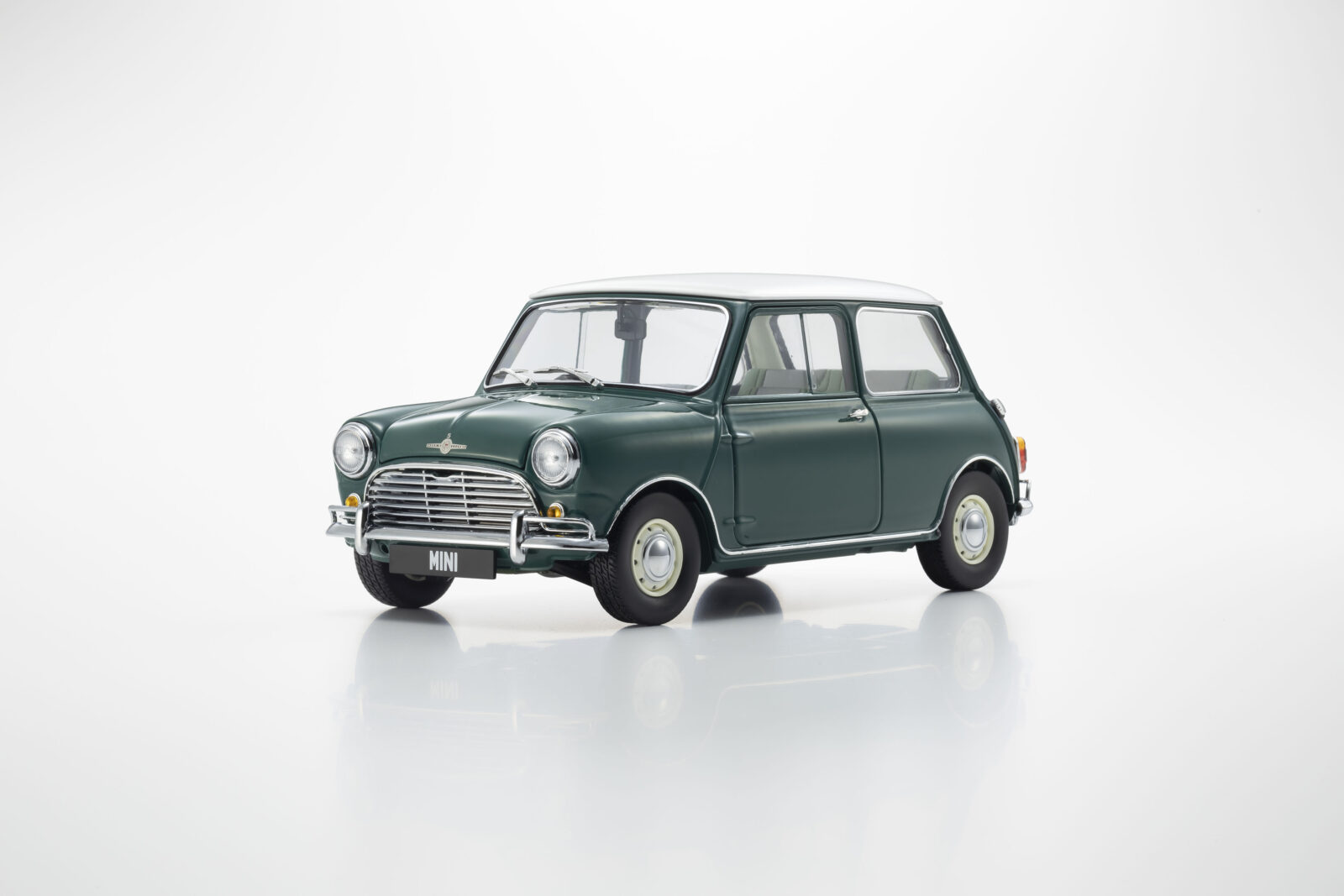 Morris Mini Cooper 1275S DS Modellismo Morris Mini Cooper 1275S scala 1:18 Kyosho