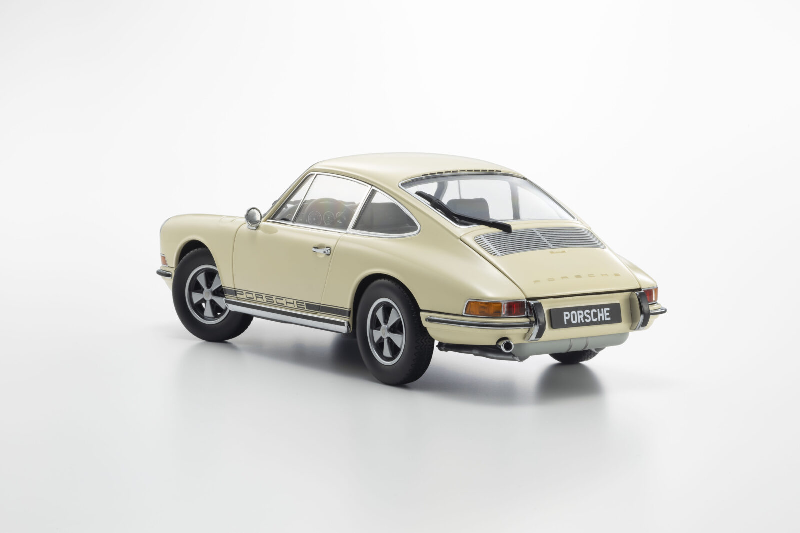 Porsche 911S DS Modellismo Porsche 911S scala 1:18 Kyosho - vista 6