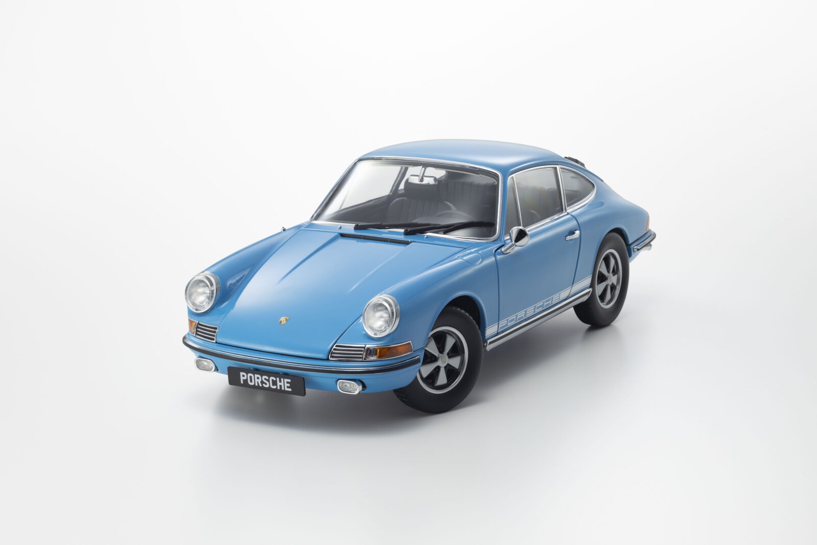 Porsche 911S DS Modellismo Porsche 911S scala 1:18 Kyosho - vista 5