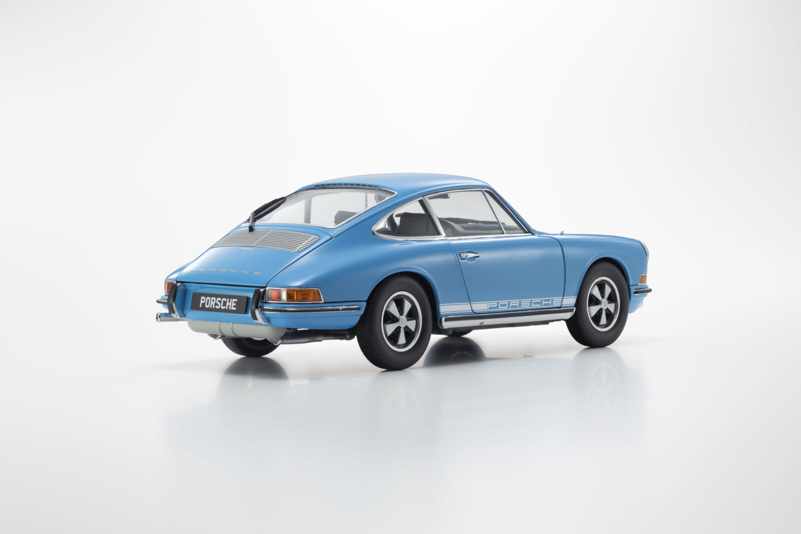 Porsche 911S DS Modellismo Porsche 911S scala 1:18 Kyosho - vista 2