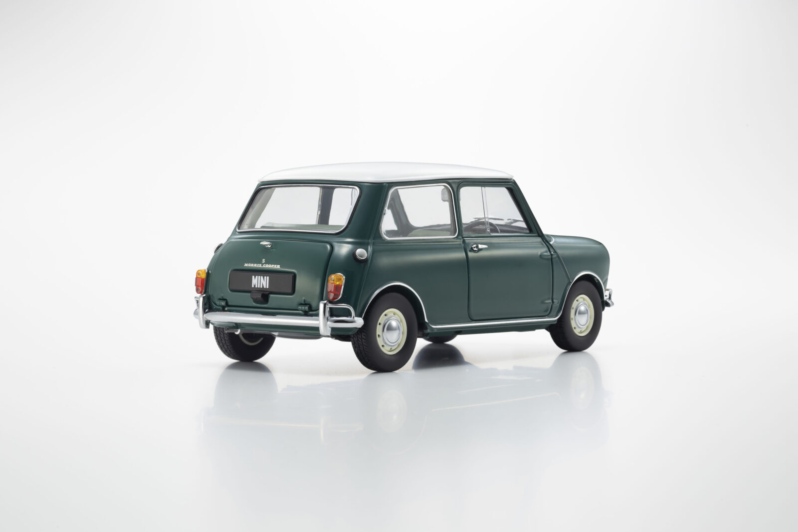 Morris Mini Cooper 1275S DS Modellismo Morris Mini Cooper 1275S scala 1:18 Kyosho - vista 2